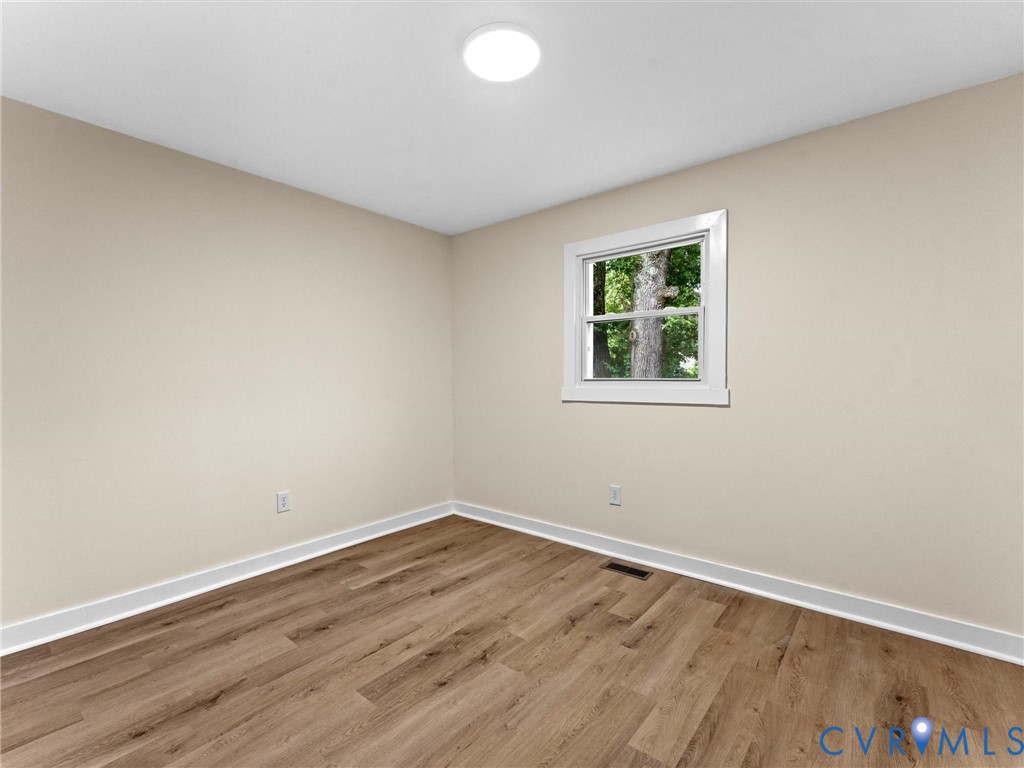 1820 Dupuy Rd Property Photo 12