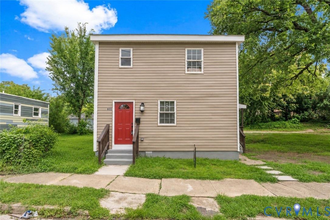 655 Lawrence St Property Photo 1