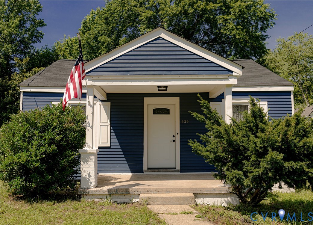 424 Elm St Property Photo 2