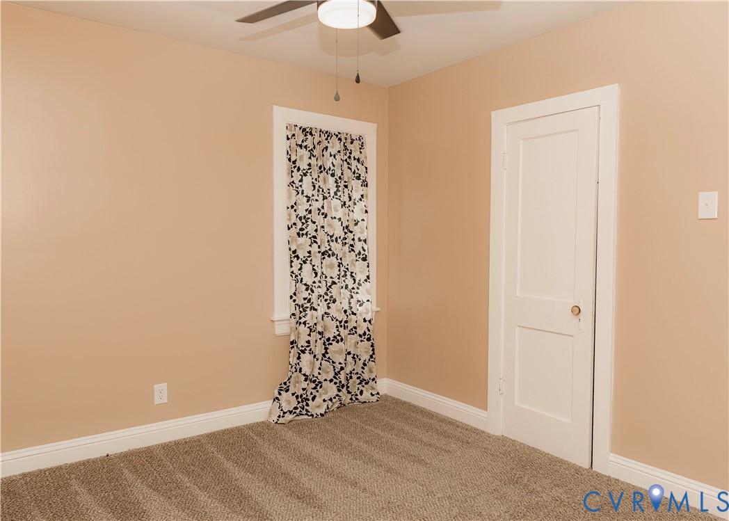 424 Elm St Property Photo 13