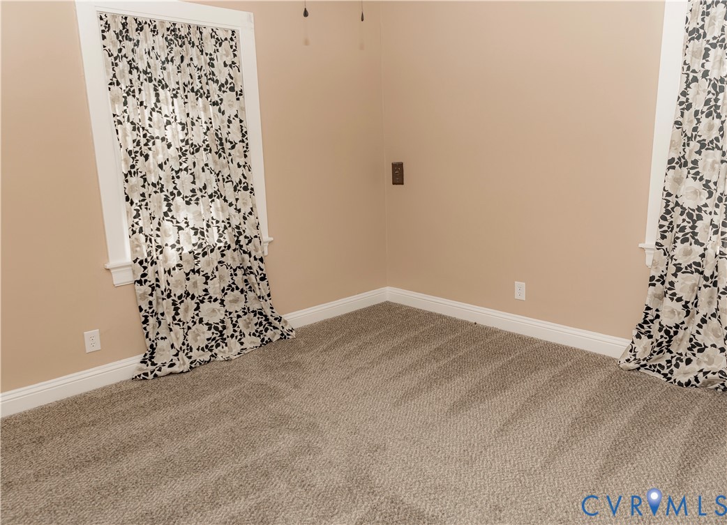 424 Elm St Property Photo 14