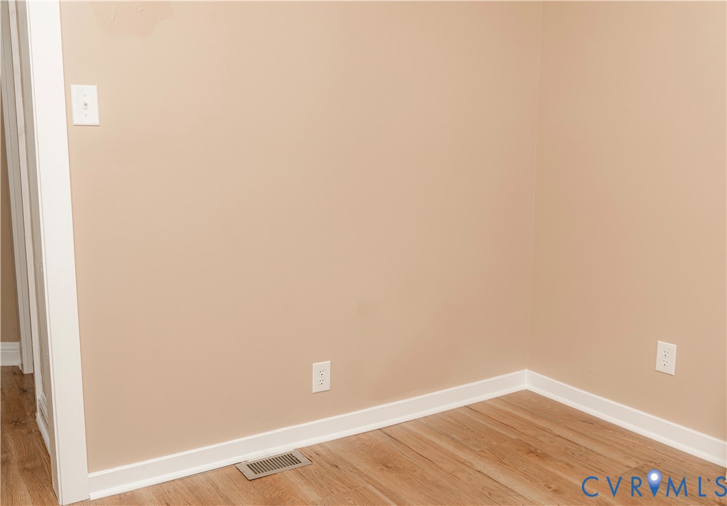 424 Elm St Property Photo 18