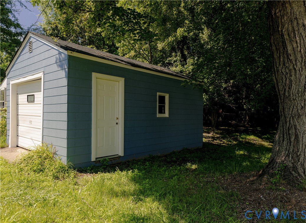 424 Elm St Property Photo 23