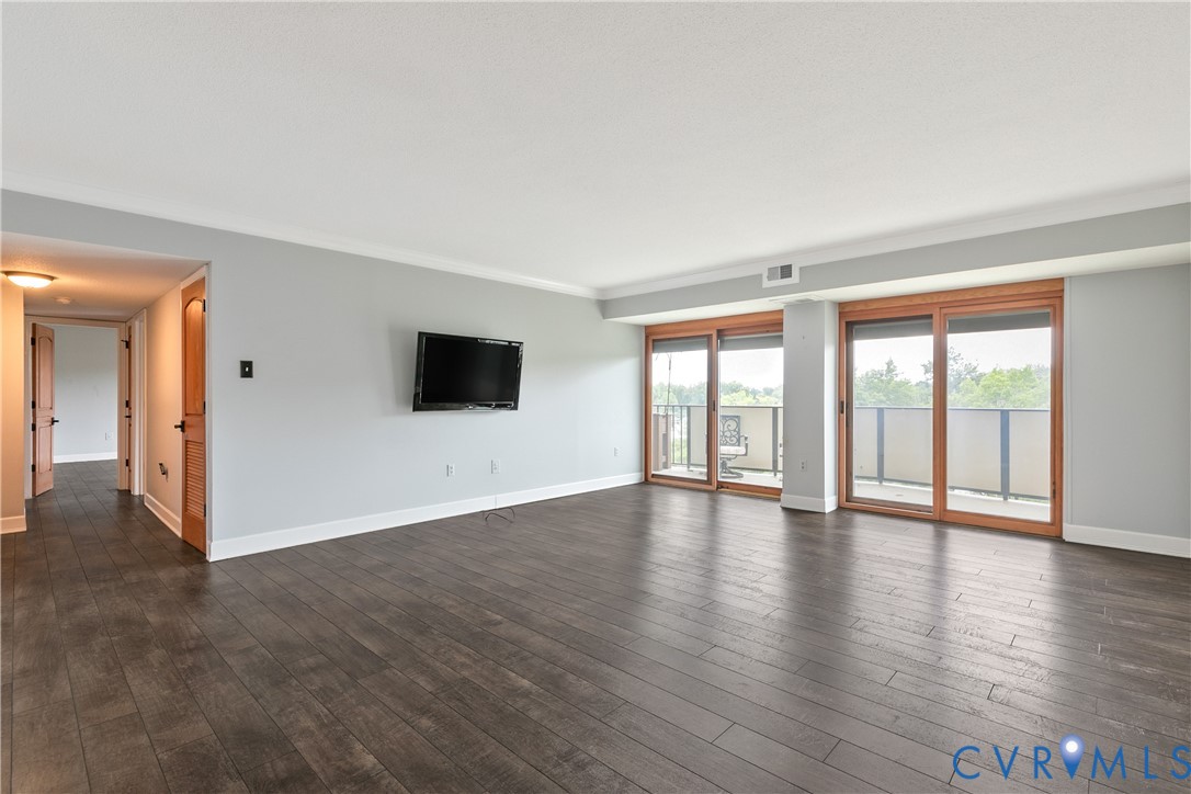 2956 Hathaway Rd Unit#u607 Property Photo 6