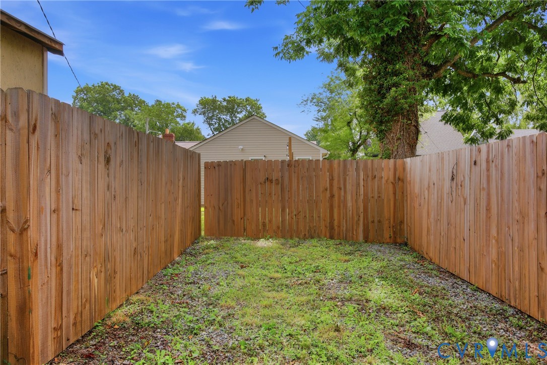 2013 Fairfax Ave Property Photo 36