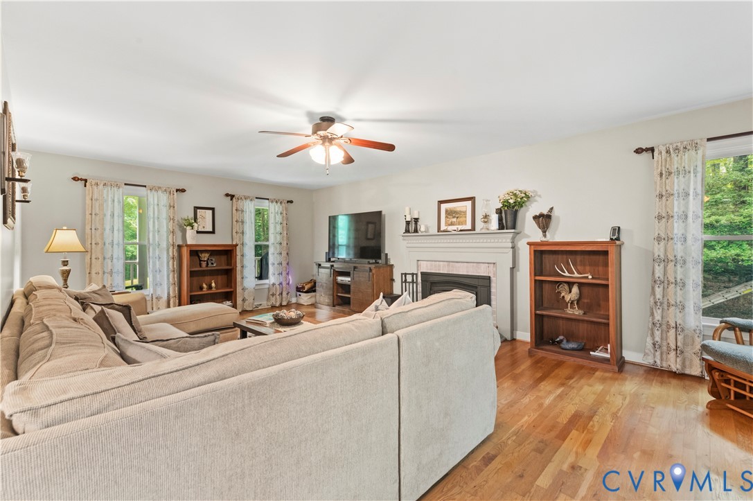 12316 Spur Ln Property Photo 12