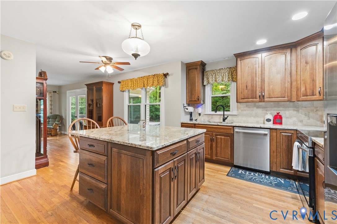 12316 Spur Ln Property Photo 18