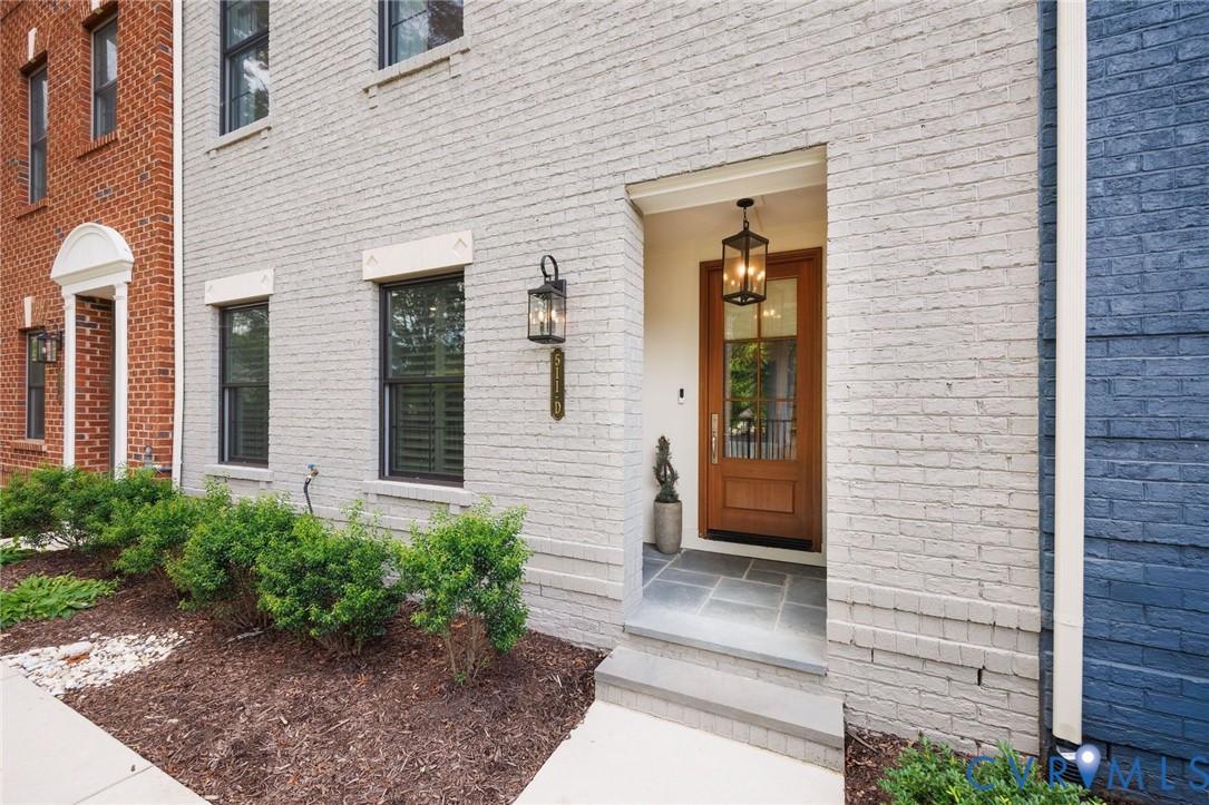 511 Libbie Ave Unit#d Property Photo 2