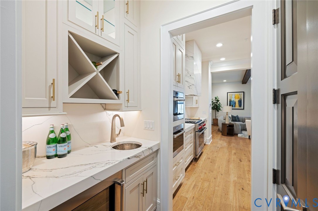 511 Libbie Ave Unit#d Property Photo 14