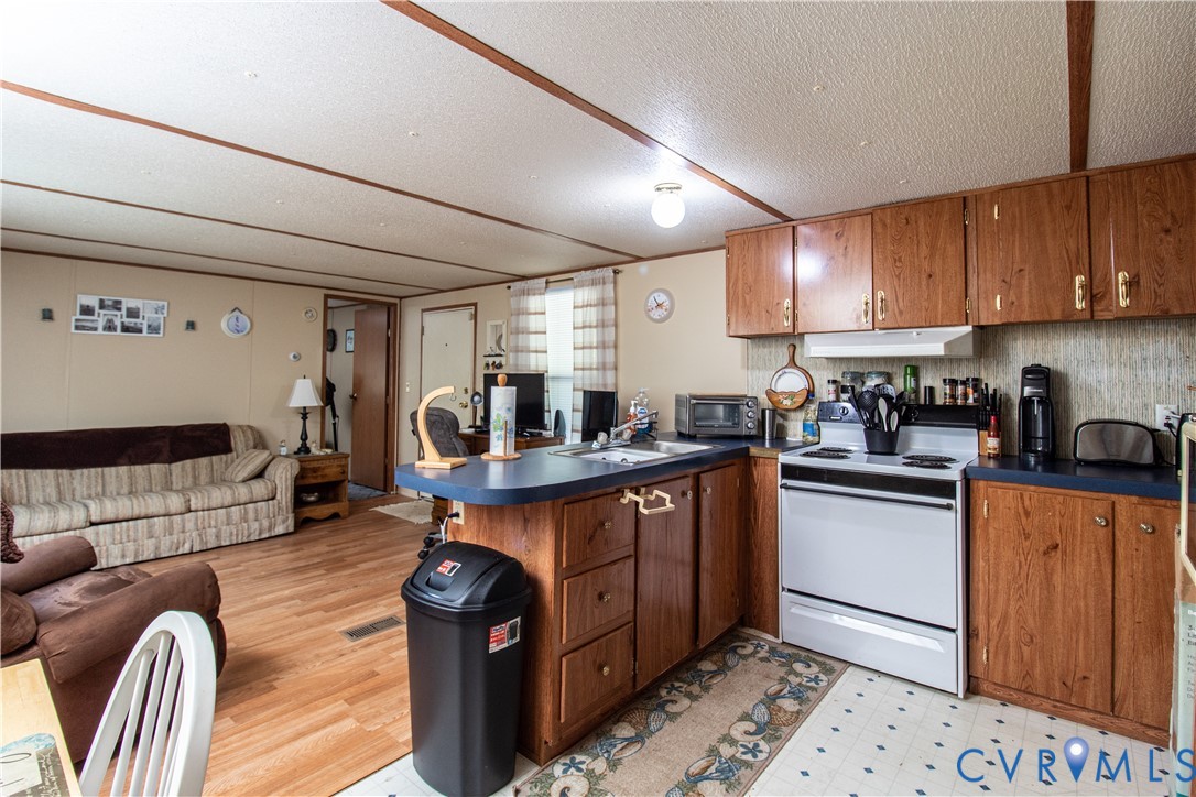 151 Ford Trl Property Photo 1