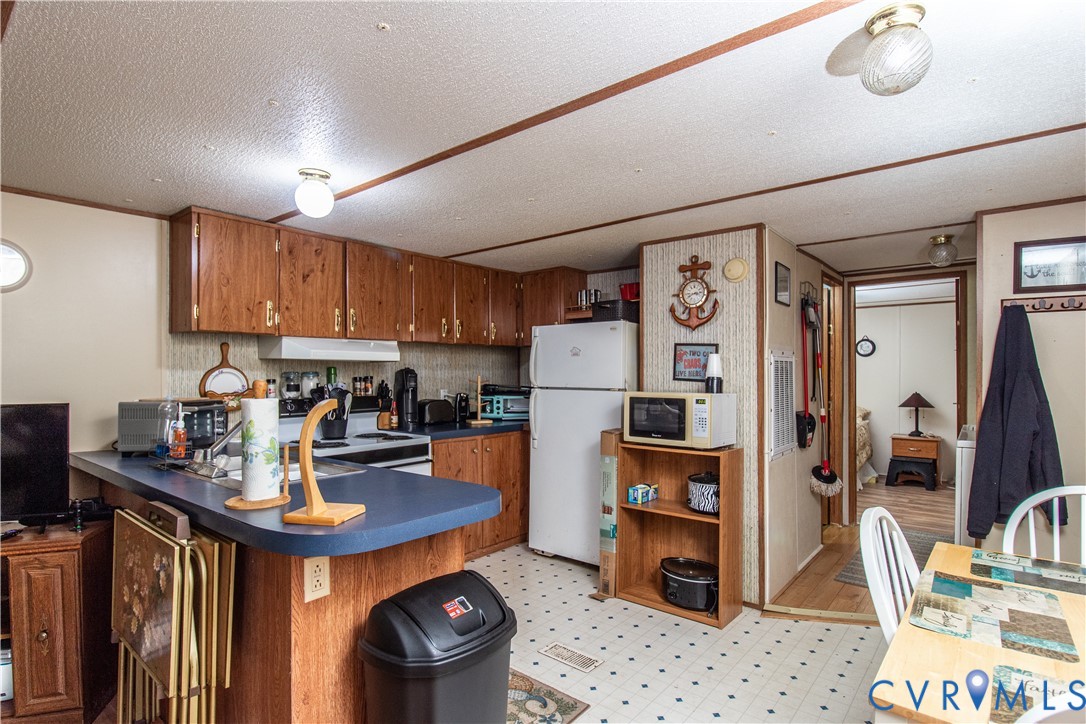 151 Ford Trl Property Photo 3