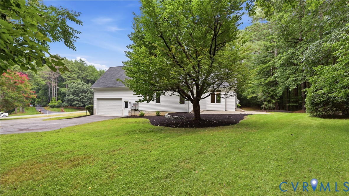 8501 Finstown Ln Property Photo 12