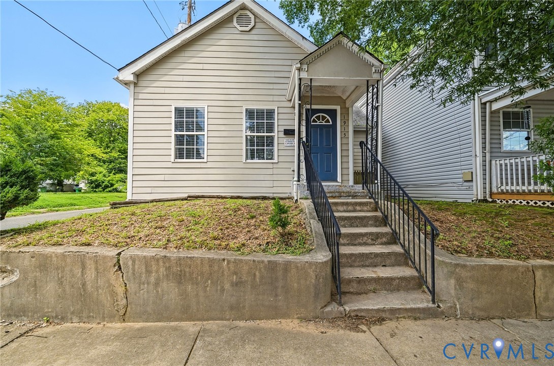 1915 Dinwiddie Ave Property Photo 1