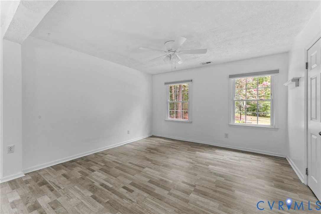12870 King William Rd Property Photo 17