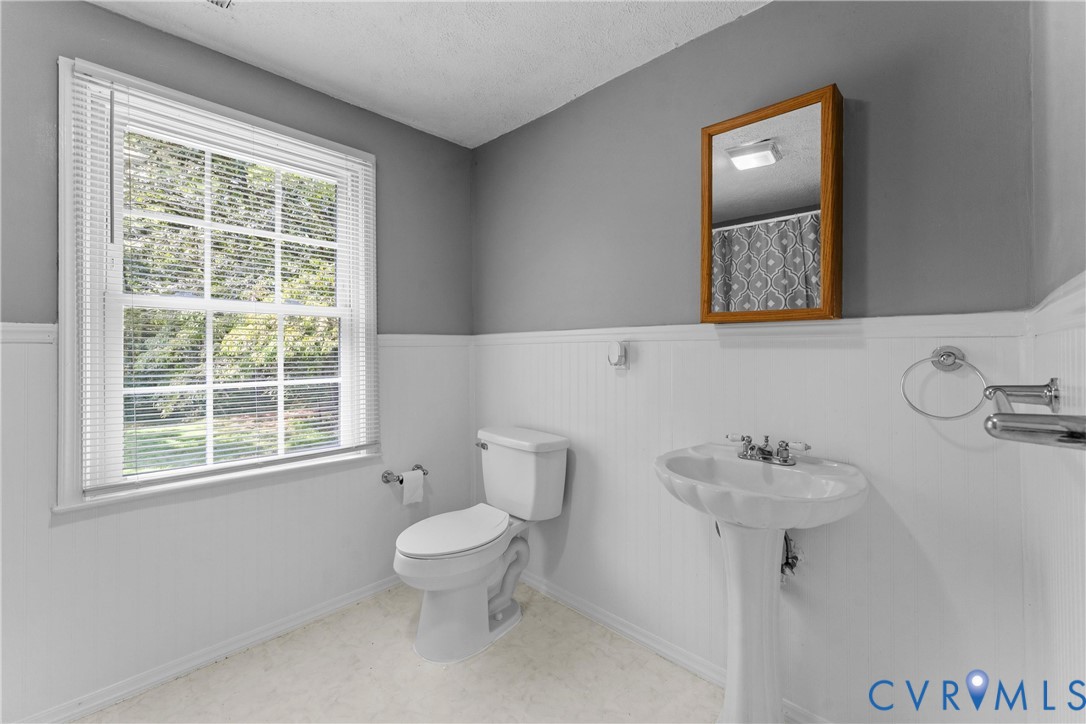 12870 King William Rd Property Photo 23