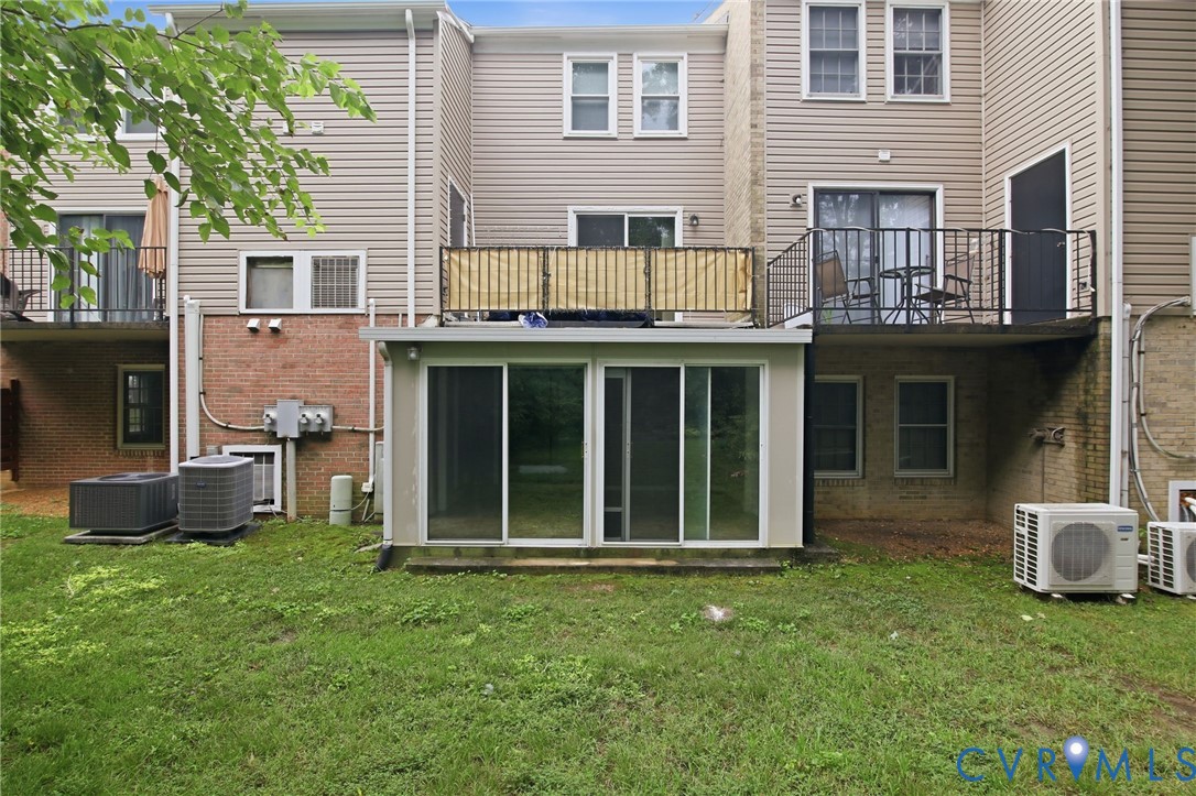 1520 Front Royal Dr Property Photo 32