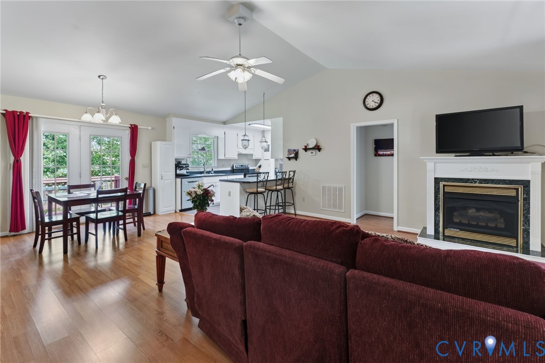 3832 Buck Island Rd Property Photo 2
