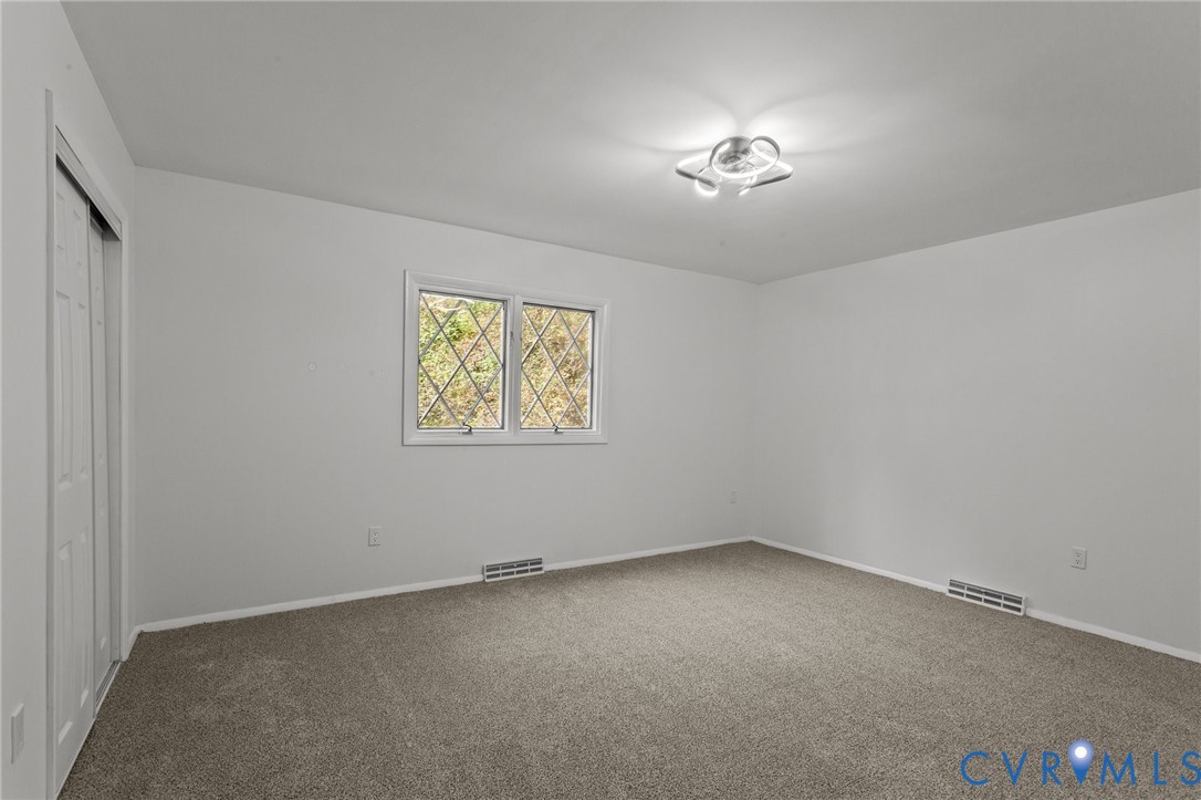 4560 E Williamsburg Rd Property Photo 32