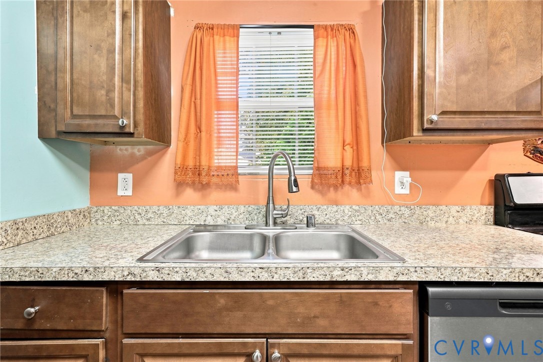 1105 Aubuchon Rd Property Photo 17