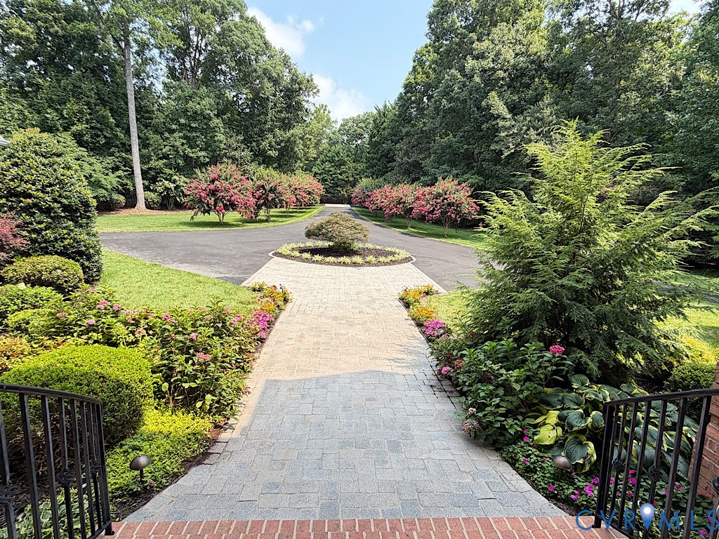 15636 Chesdin Landing Ter Property Photo 3
