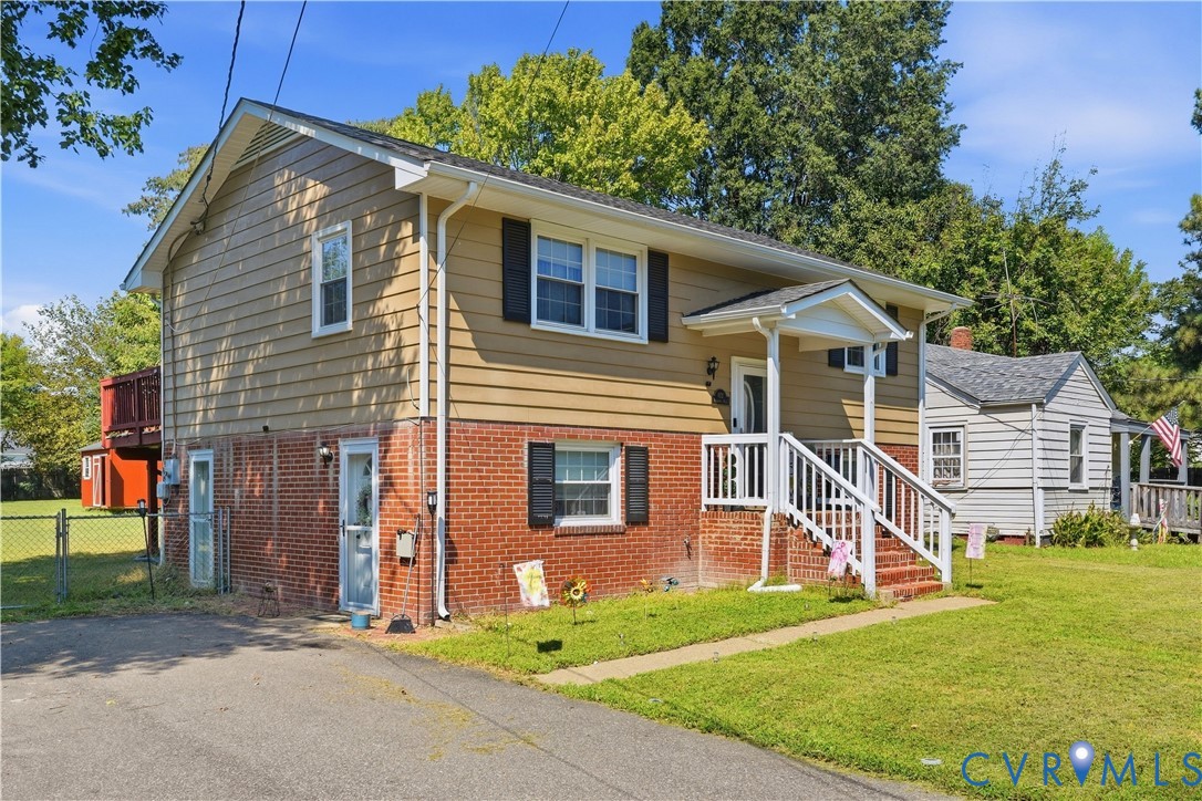 832 Rosemont Rd