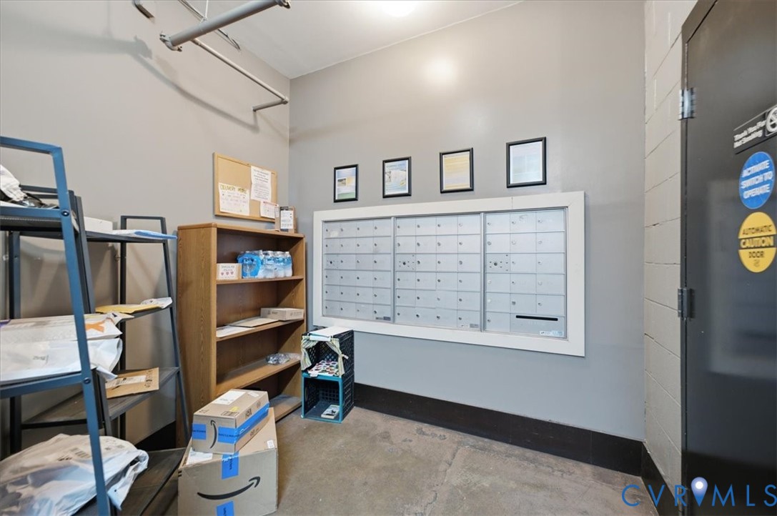 1333 W Broad St Unit#u204 Property Photo 9