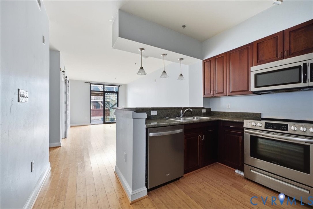 1333 W Broad St Unit#u204 Property Photo 20