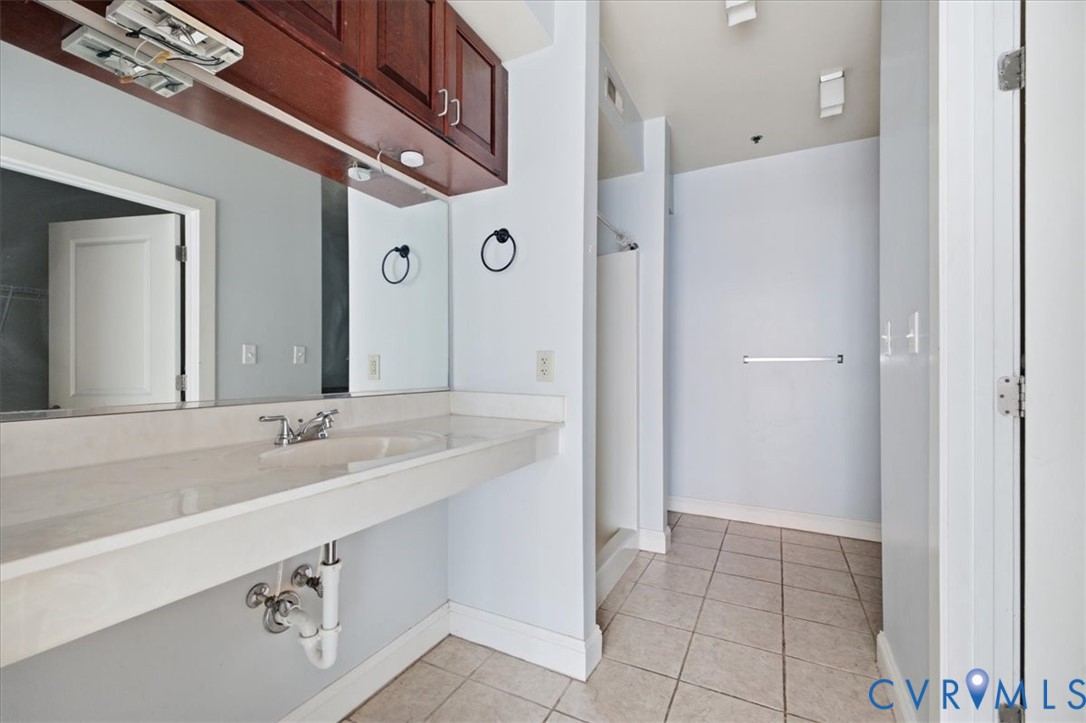 1333 W Broad St Unit#u204 Property Photo 30
