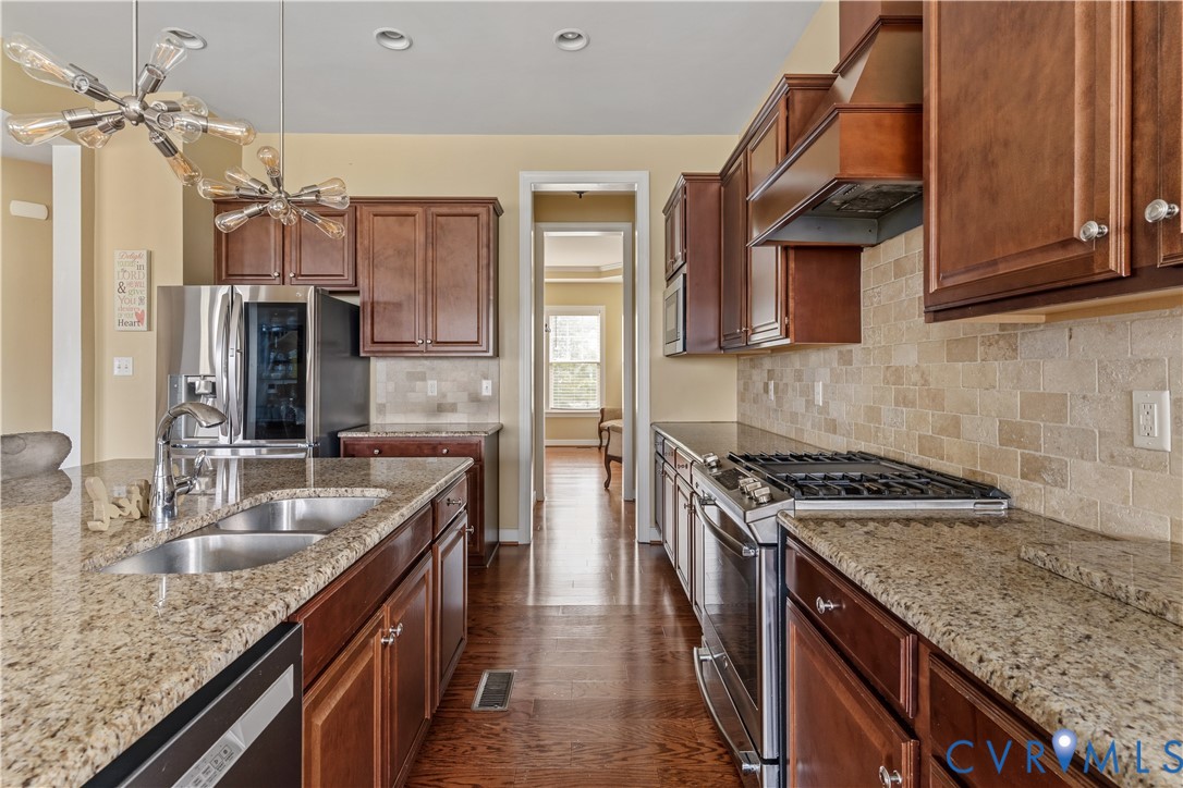 2018 James Overlook Dr Property Photo 14
