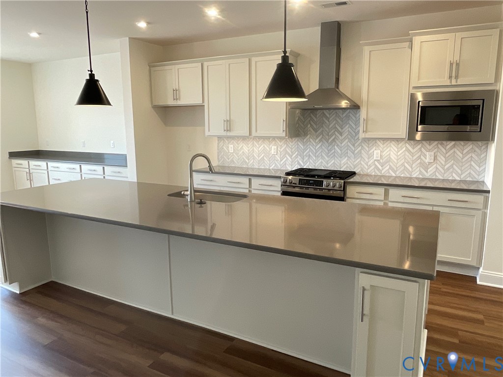 16029 Aspect Way Property Photo 4