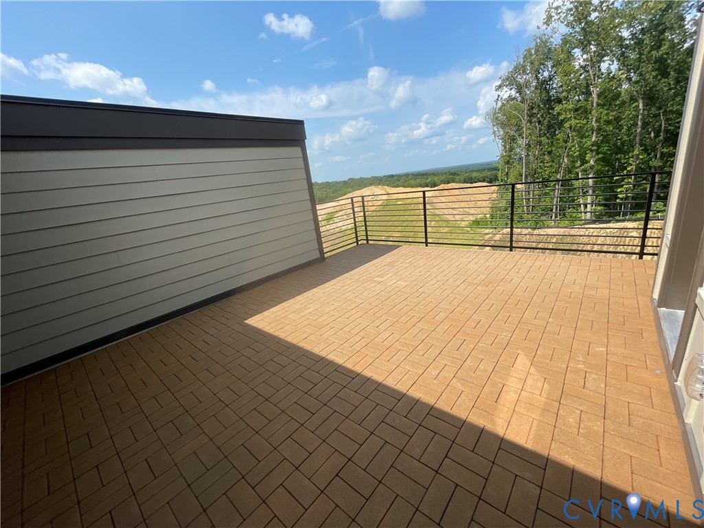16029 Aspect Way Property Photo 6