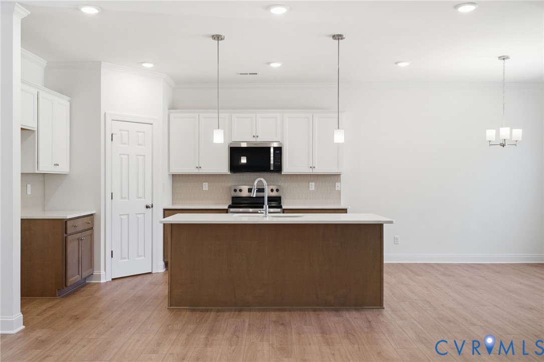 12126 Pin Oak Loop Property Photo 6