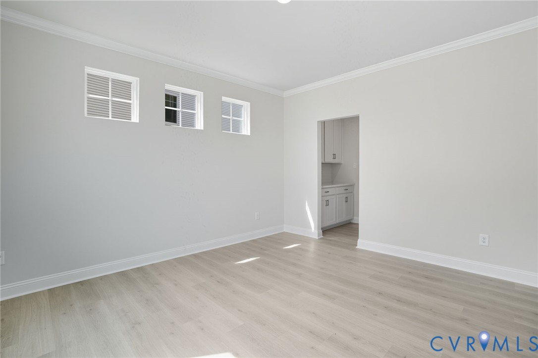 8807 Midmay Ter Property Photo 3