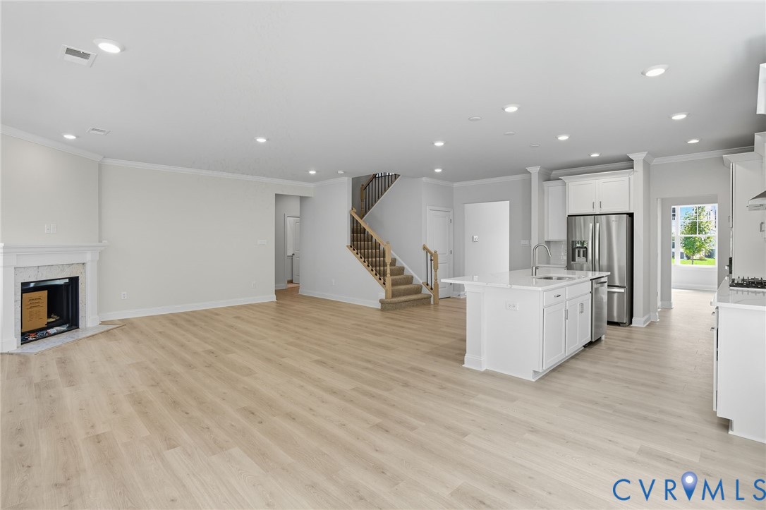 8807 Midmay Ter Property Photo 6