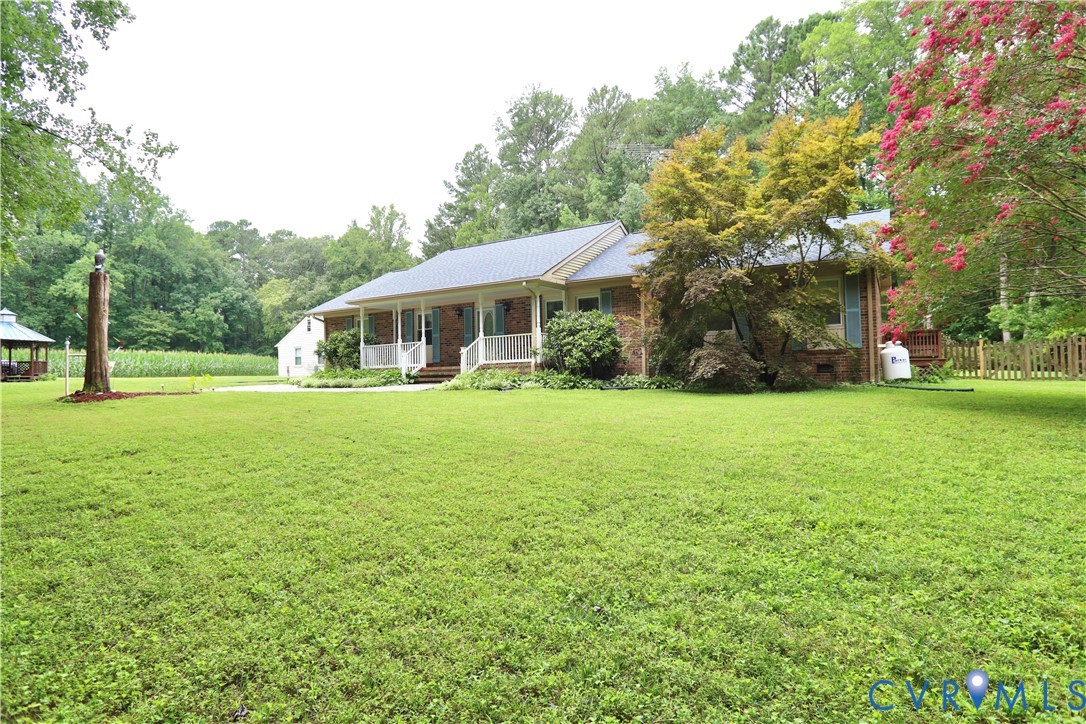 18105 Wards Creek Rd Property Photo 2