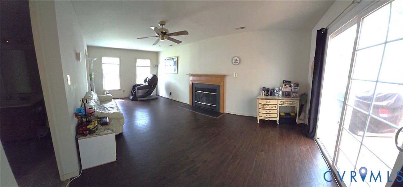 2525 Sutton Pl Property Photo 2