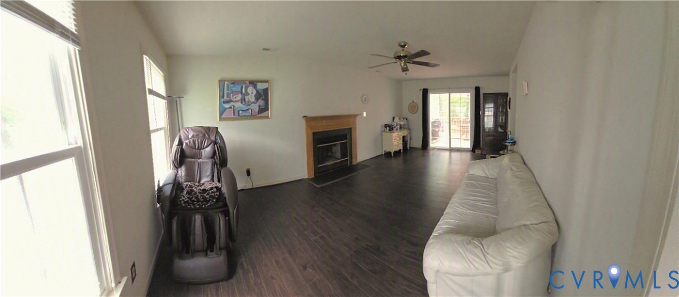 2525 Sutton Pl Property Photo 3