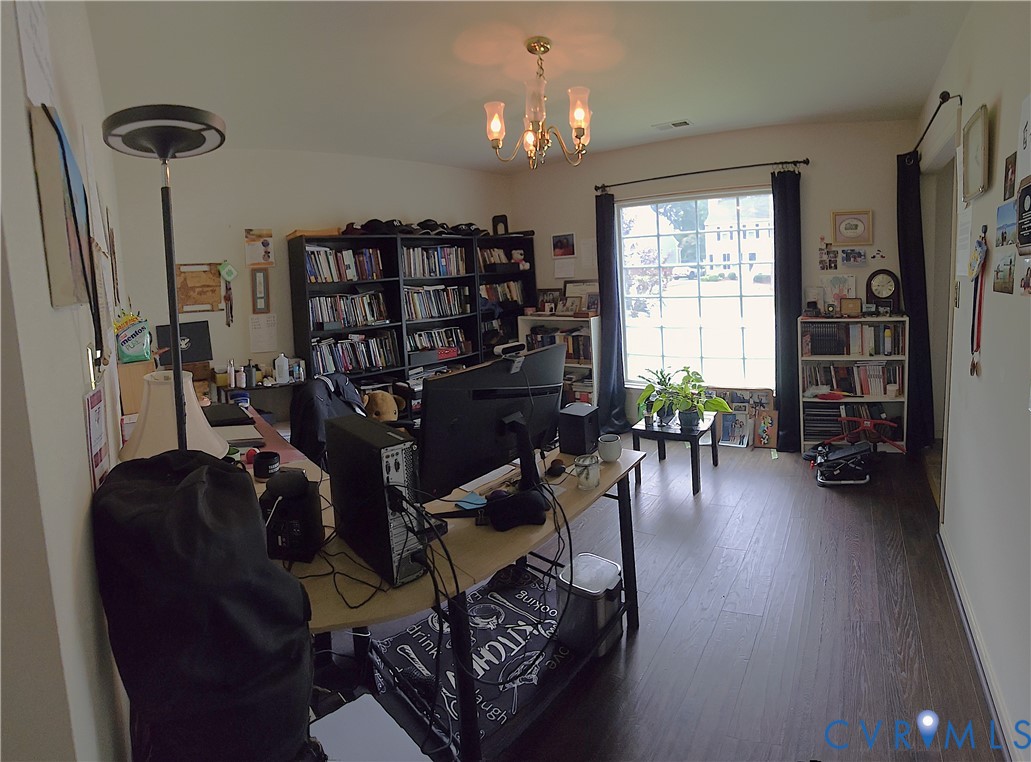 2525 Sutton Pl Property Photo 7