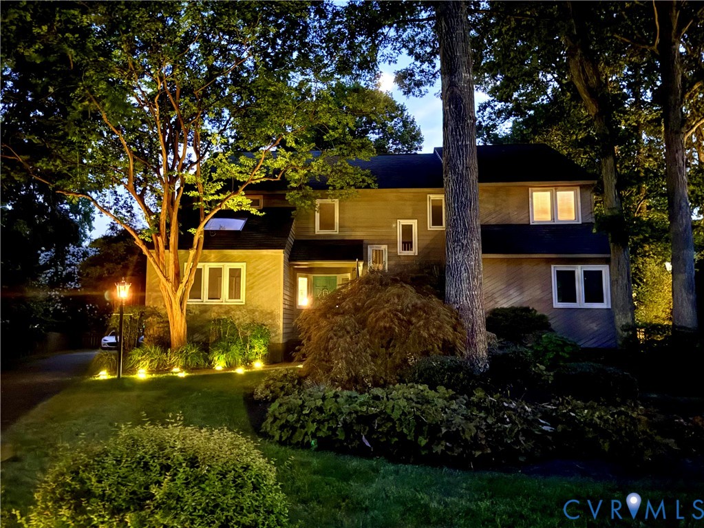2908 Huntwick Ct Property Photo 3