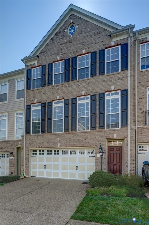 2914 Murano Way Property Photo 4