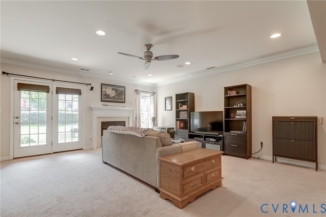 2914 Murano Way Property Photo 18
