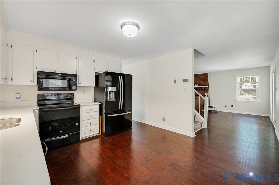 7236 Hartsdale Ct Property Photo 8