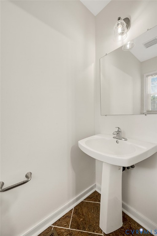 7236 Hartsdale Ct Property Photo 10