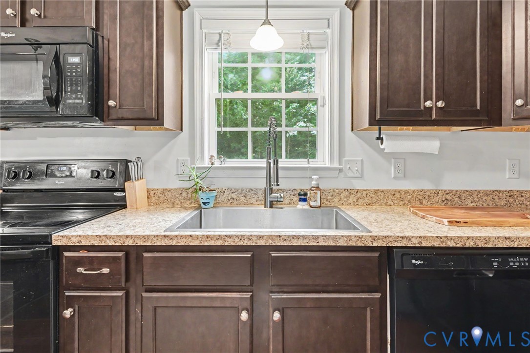 7312 Round Ridge Pl Property Photo 14