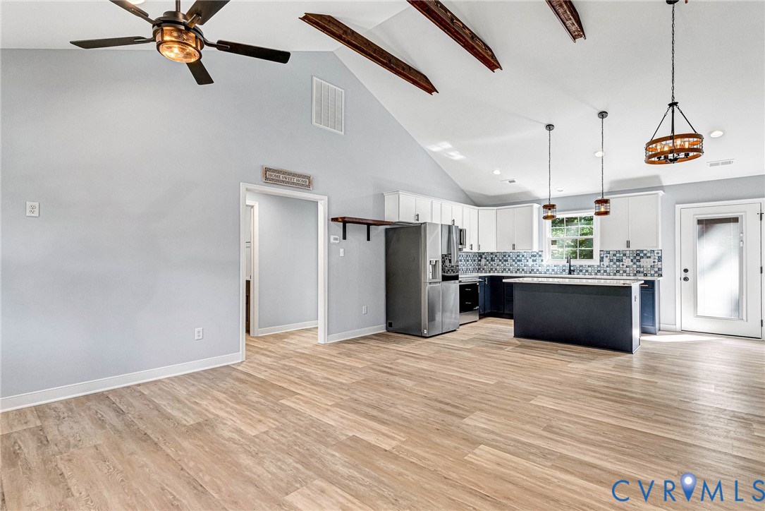 11480 Brown Ln Property Photo 6