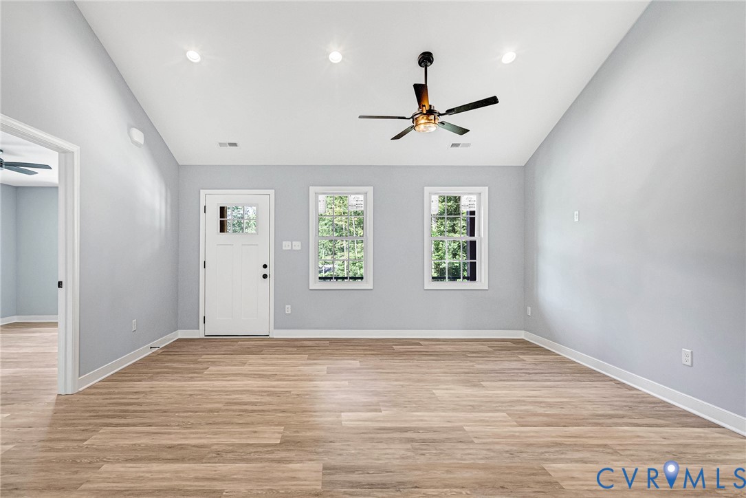 11480 Brown Ln Property Photo 12