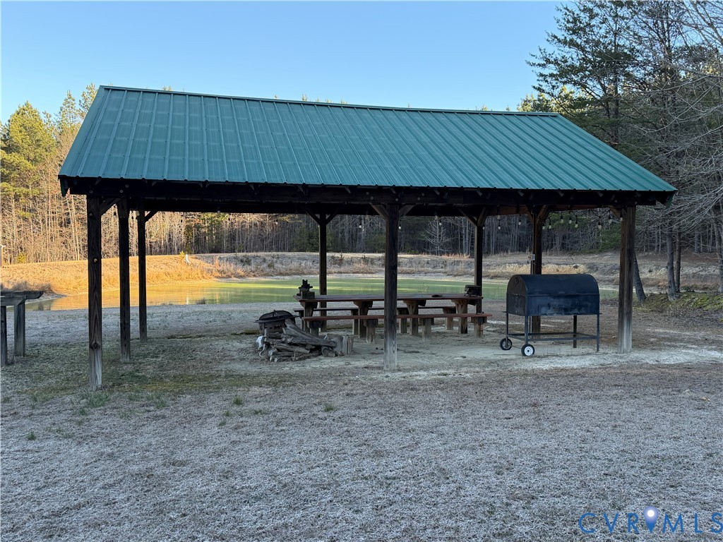 1692 Edmunds Rd Property Photo 13