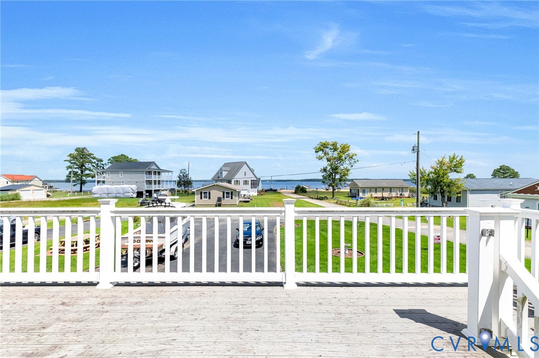 111 Marine Dr Property Photo 4