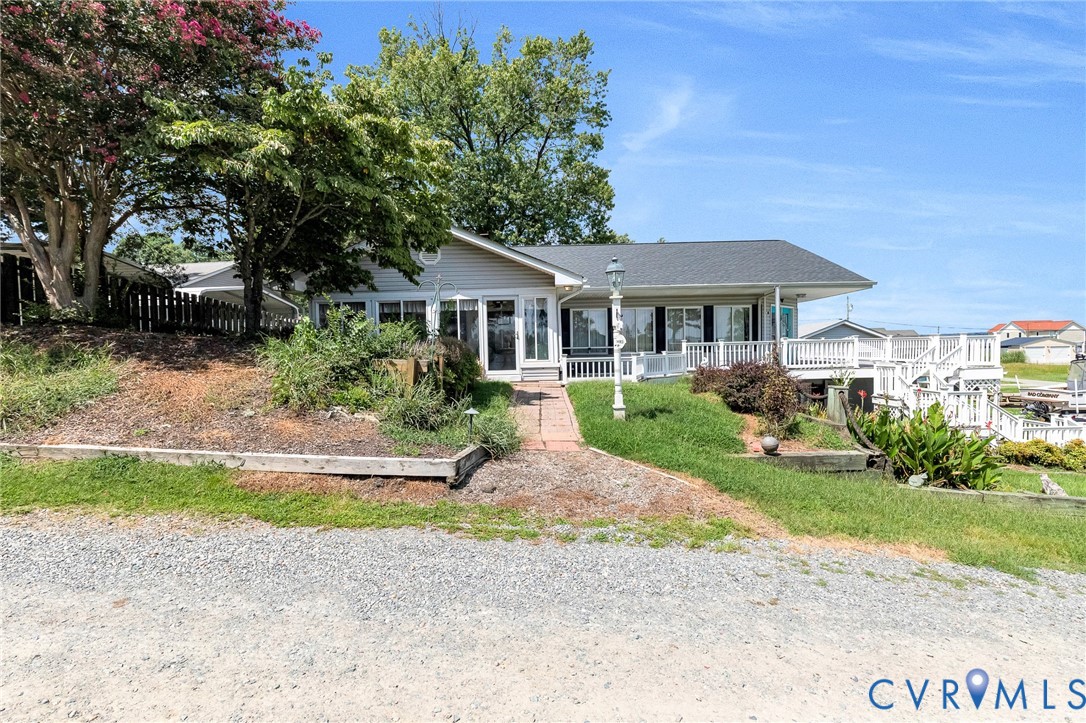 111 Marine Dr Property Photo 22