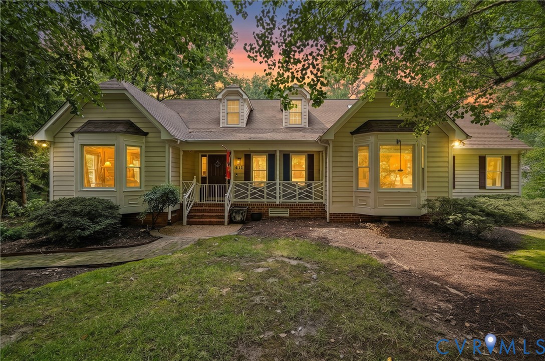 411 Hickory Dr Property Photo 1